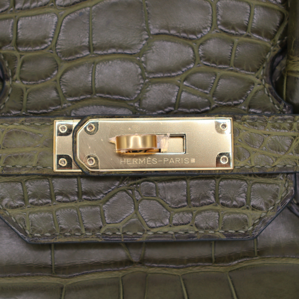 Hermès 35cm Birkin Bubblegum Matte Alligator Gold Hardware