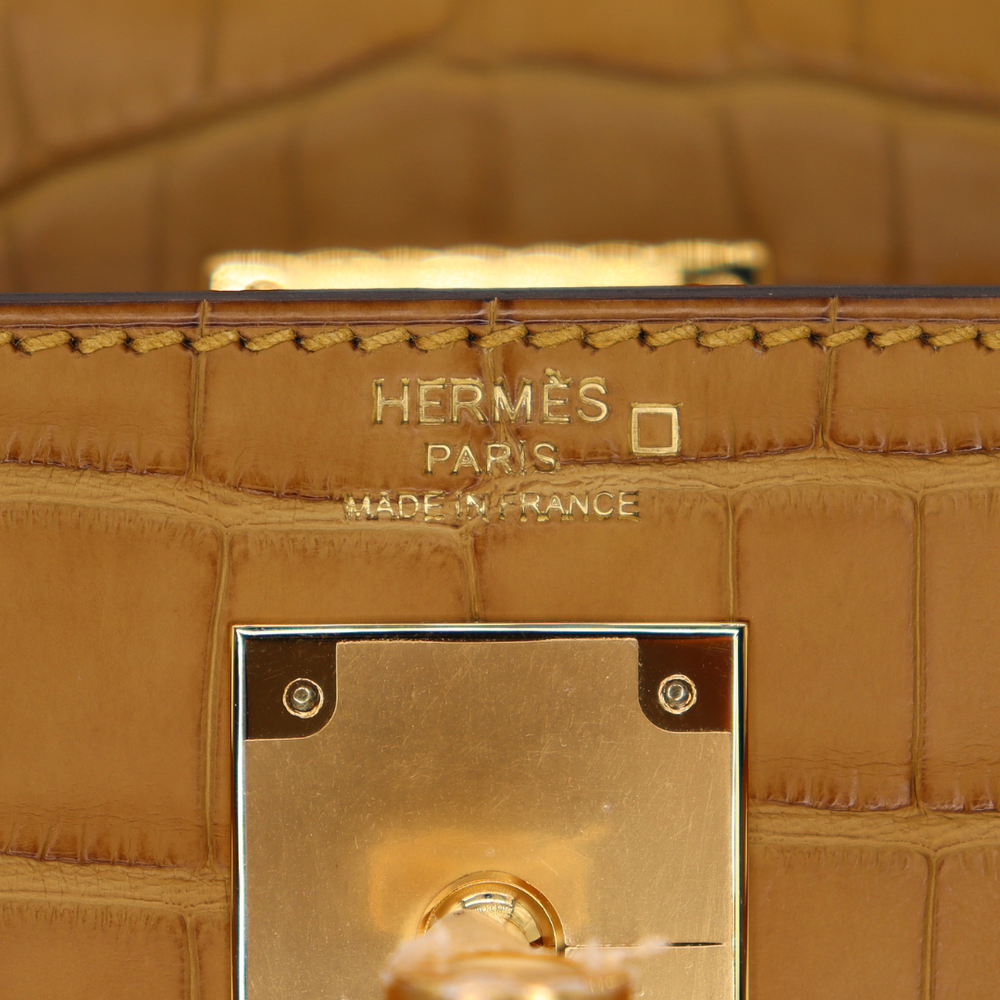 Hermès 28cm Kelly Retourne Amethyst Matte Alligator Gold Hardware